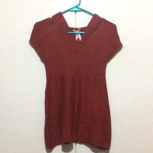 Derek Heart Mahogany Short Sleeved Hooded Sweater